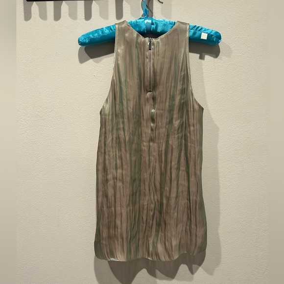 ELIZABETH & JAMES Gold Layered Sleeveless Top Tank / Size XS / - Picture 4 of 9